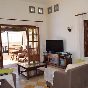 Villa Alai. Privacidad. Piscina Climatizada. Wifi. Tv Cable., Playa Blanca (Lanzarote)